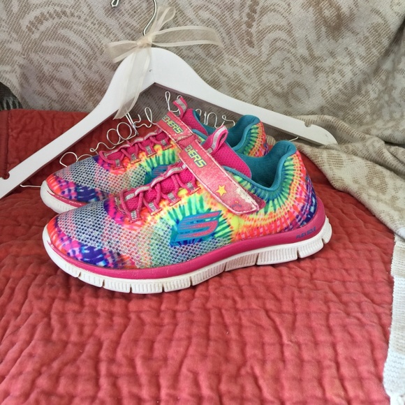 skechers tie dye memory foam